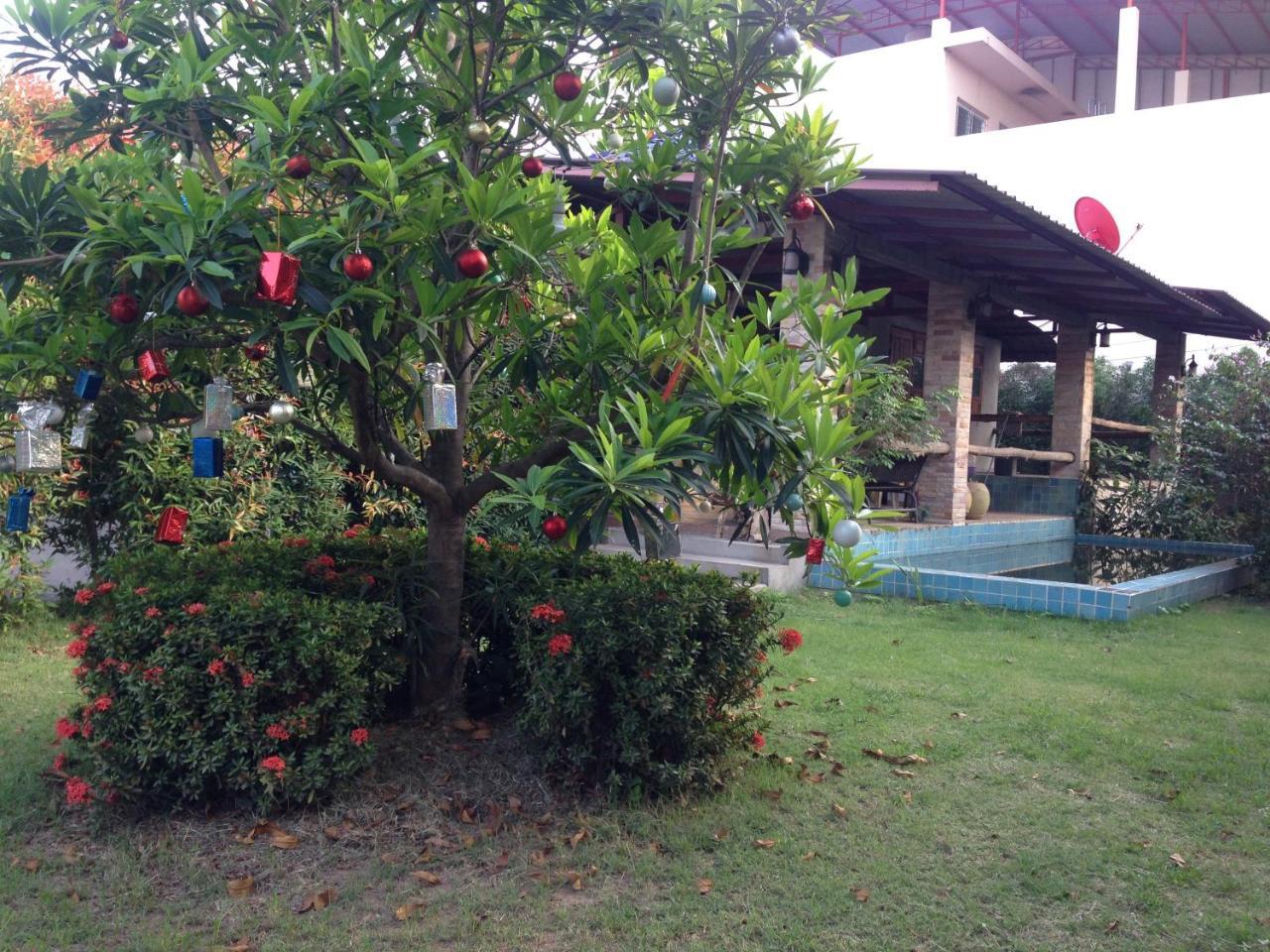 Baan Tawan Shine Surin酒店 外观 照片